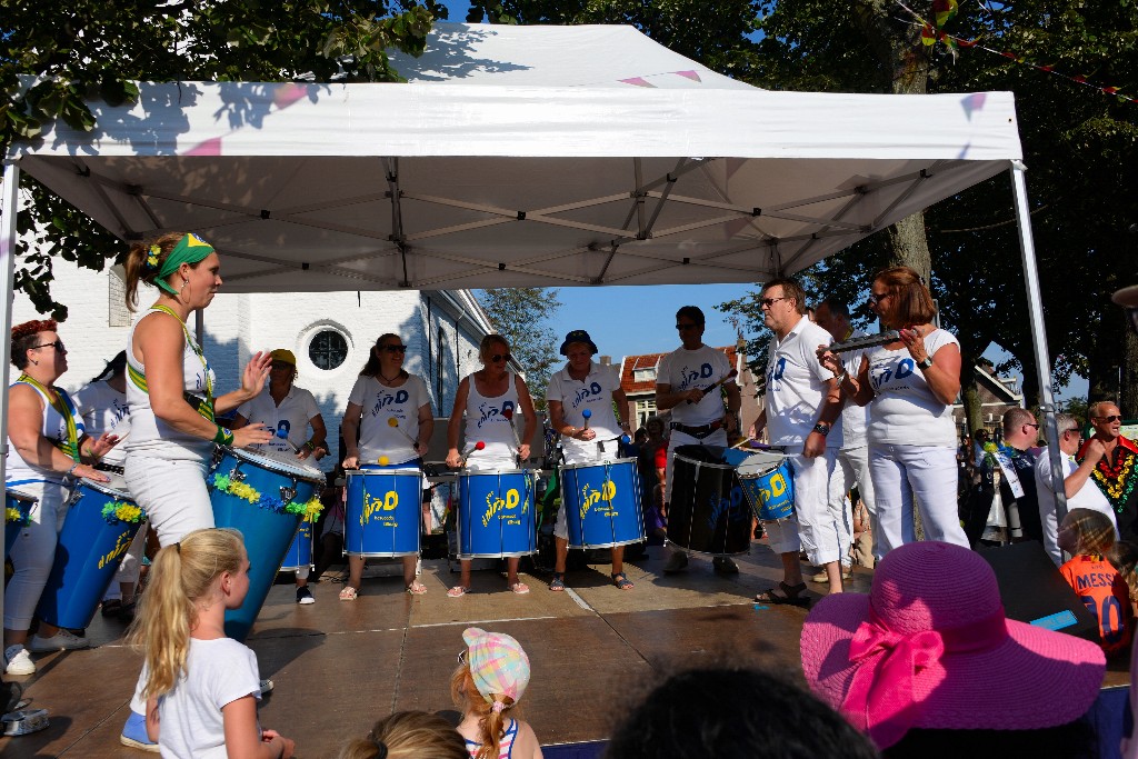 ../Images/Zomercarnaval Noordwijkerhout 265.jpg